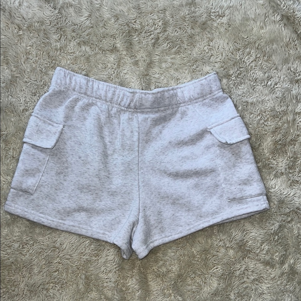 Women's Heather Light Gray Cargo Shorts Pockets